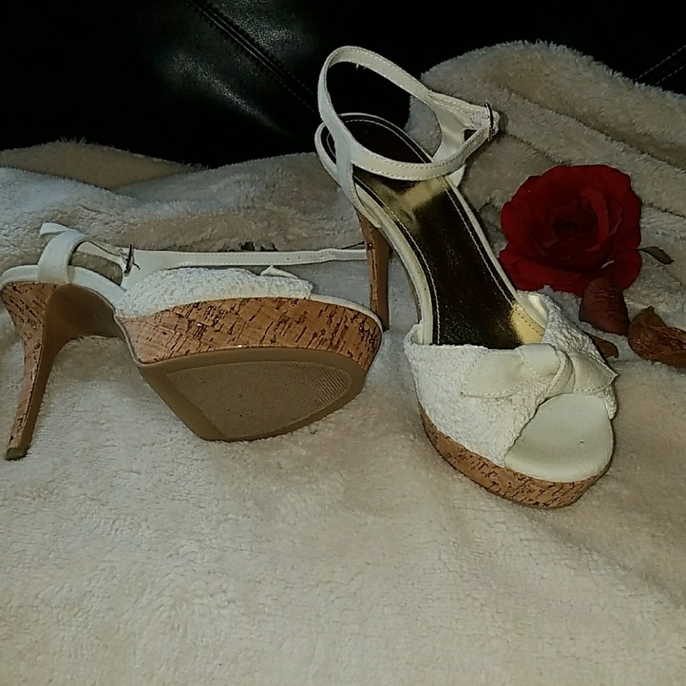 Jennifer Lopez high heels